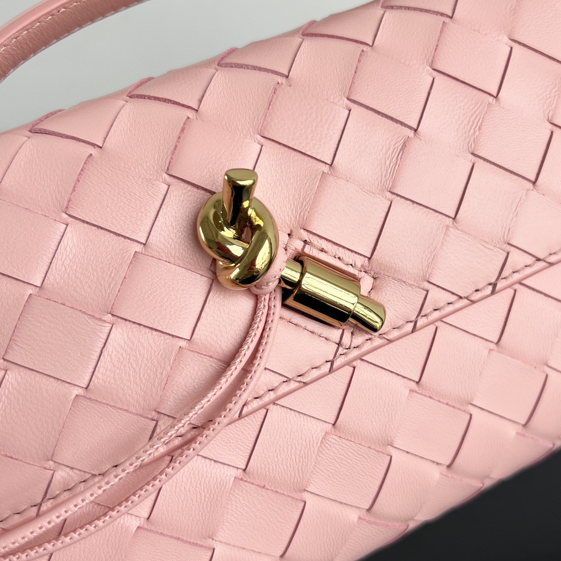 BOTTEGA VENETA Long Clutch Andiamo With Handle Fondant 31x13x3cm