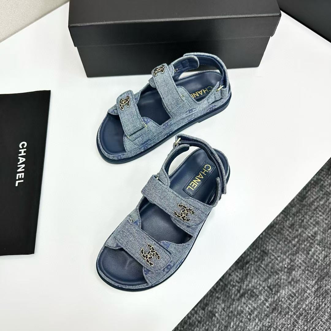 UA Chanel Slides