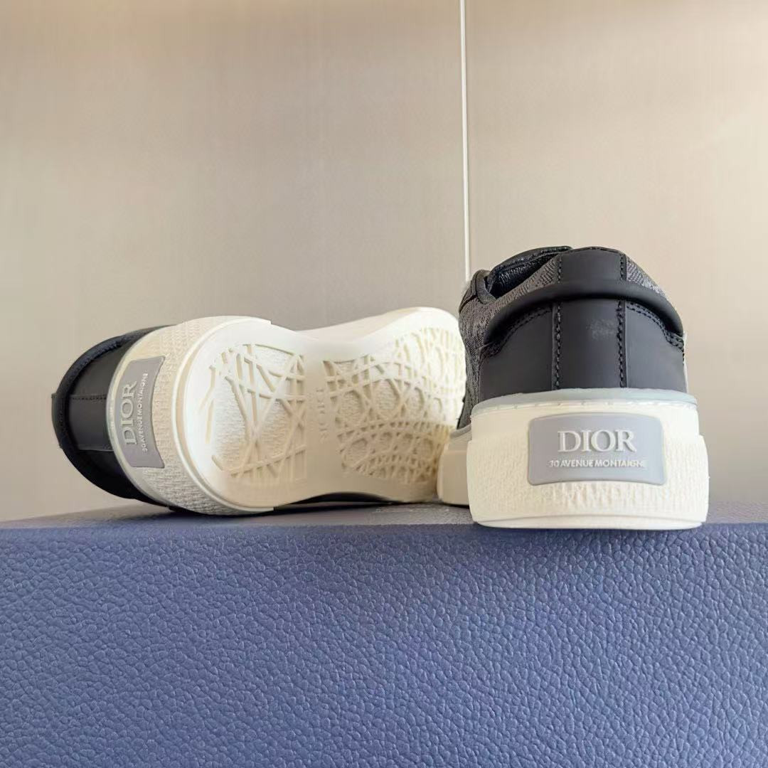 UA Dior B33 Sneaker