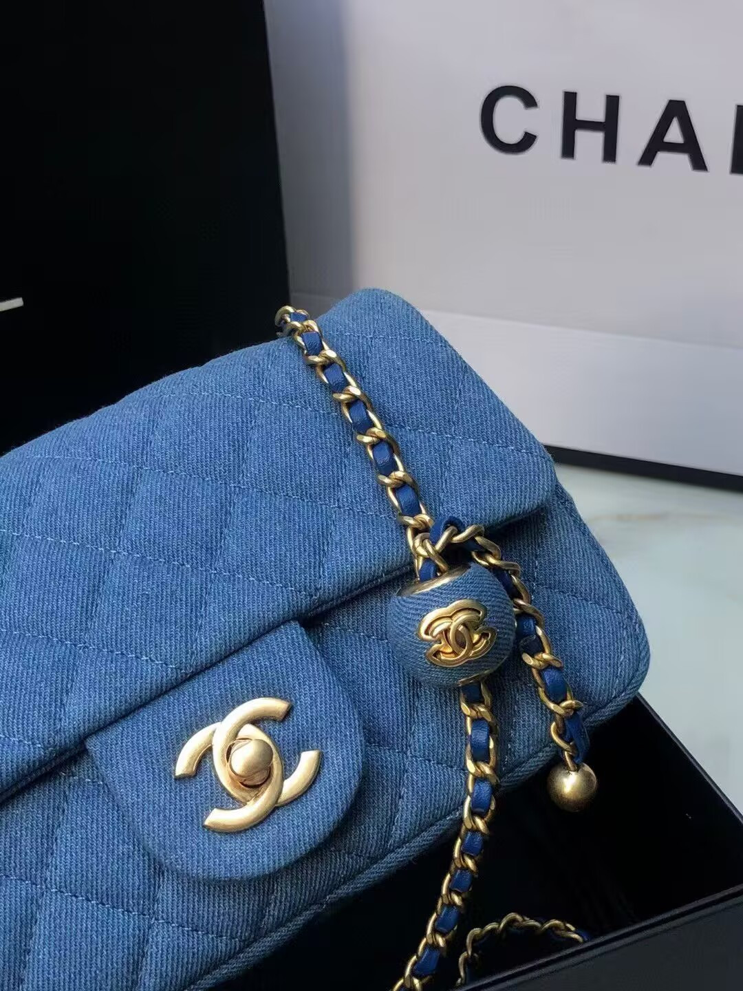 Chanel Denim Quilted Flap Bag 20x13x7cm
