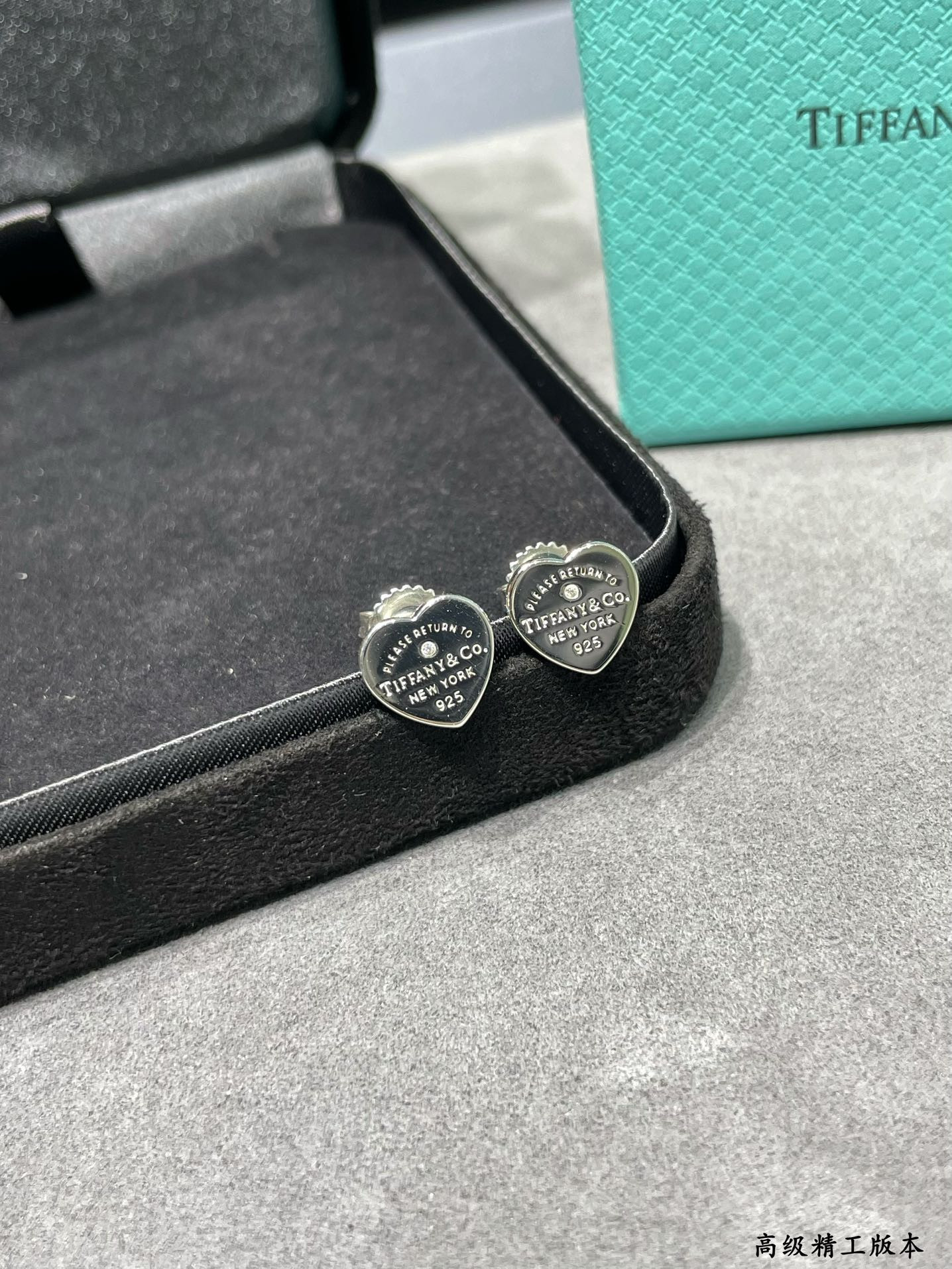 Tiffany & Co. Heart Stud Earrings in Sterling Silver Ag925