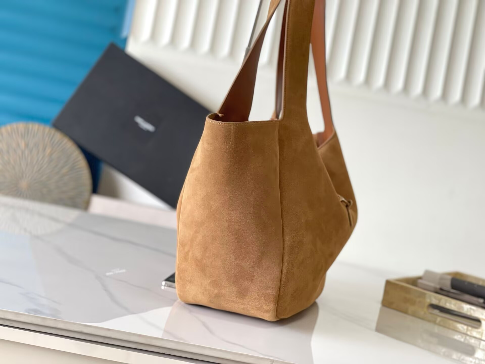 YSL le 5 à 7 bea in suede 50×28×18cm