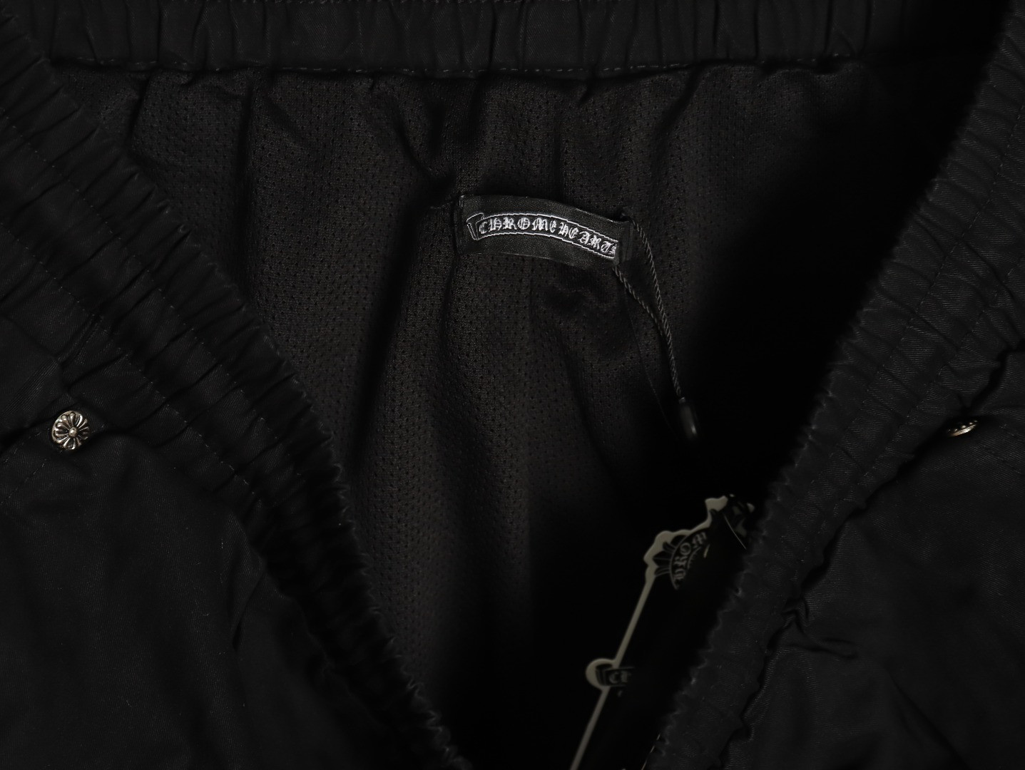 Ch*0me He**ts shorts