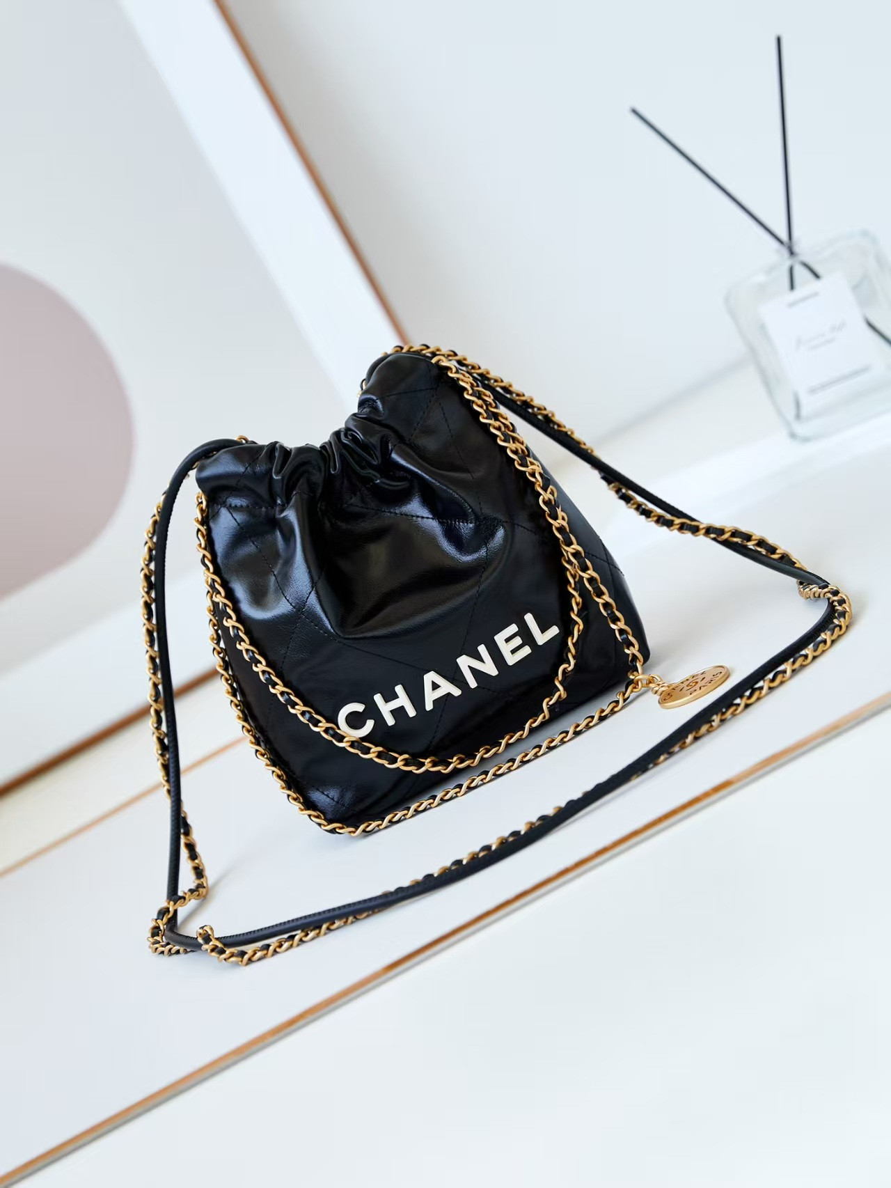 Chanel 22 Mini Handbag 20x19x6cm