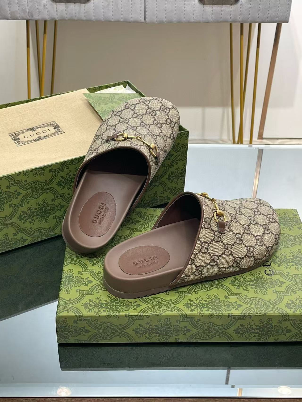 UA GUCCI SLIPPER