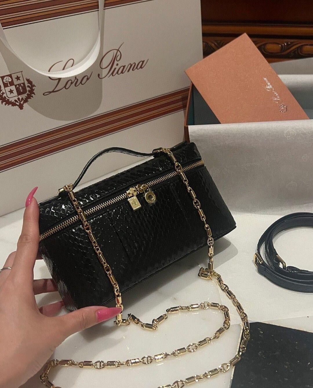 Loro Piana Extra Pocket L19 Bag 11x19x6.5cm