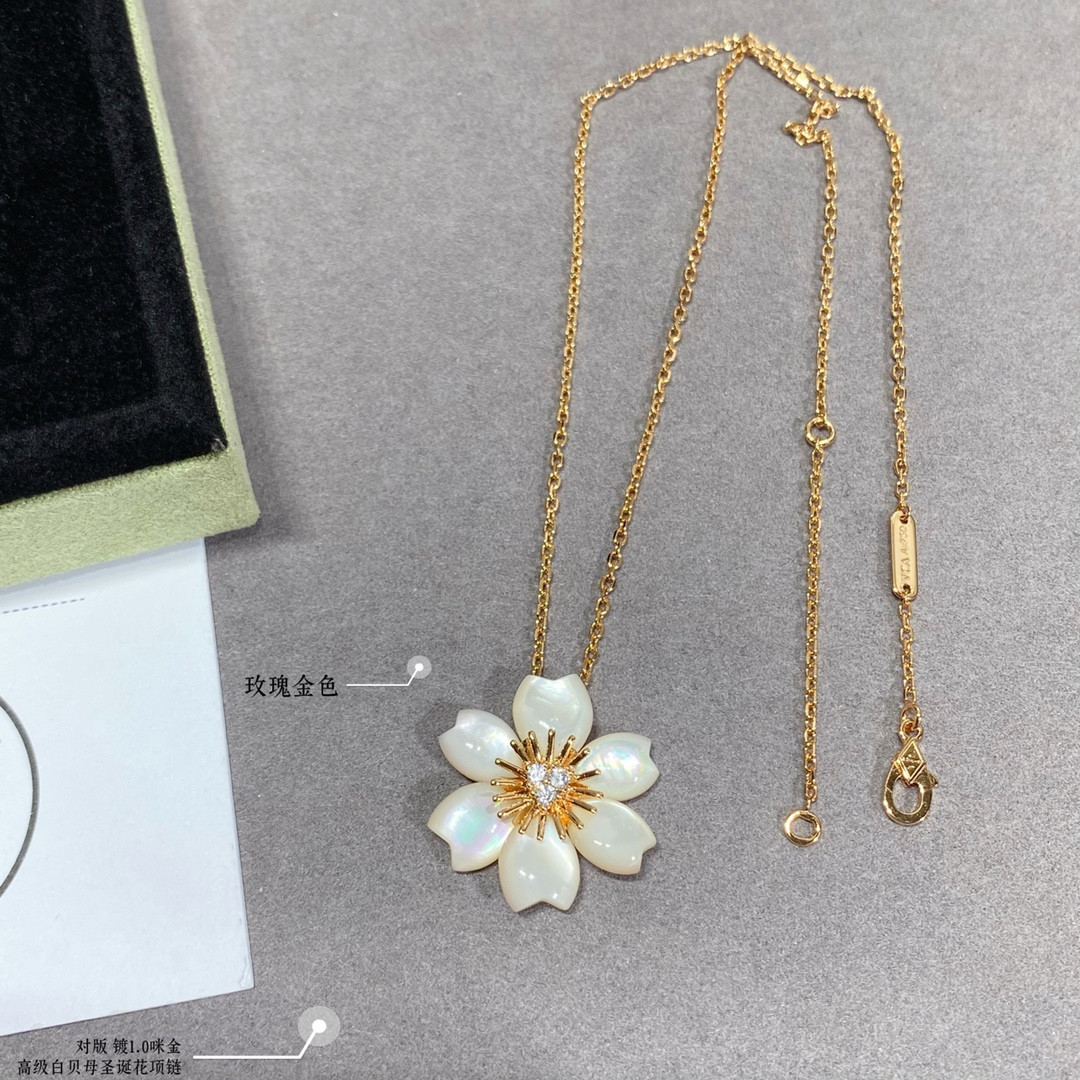 Van Cleef & Arpels Premium White Fritillary Christmas Flower Necklace