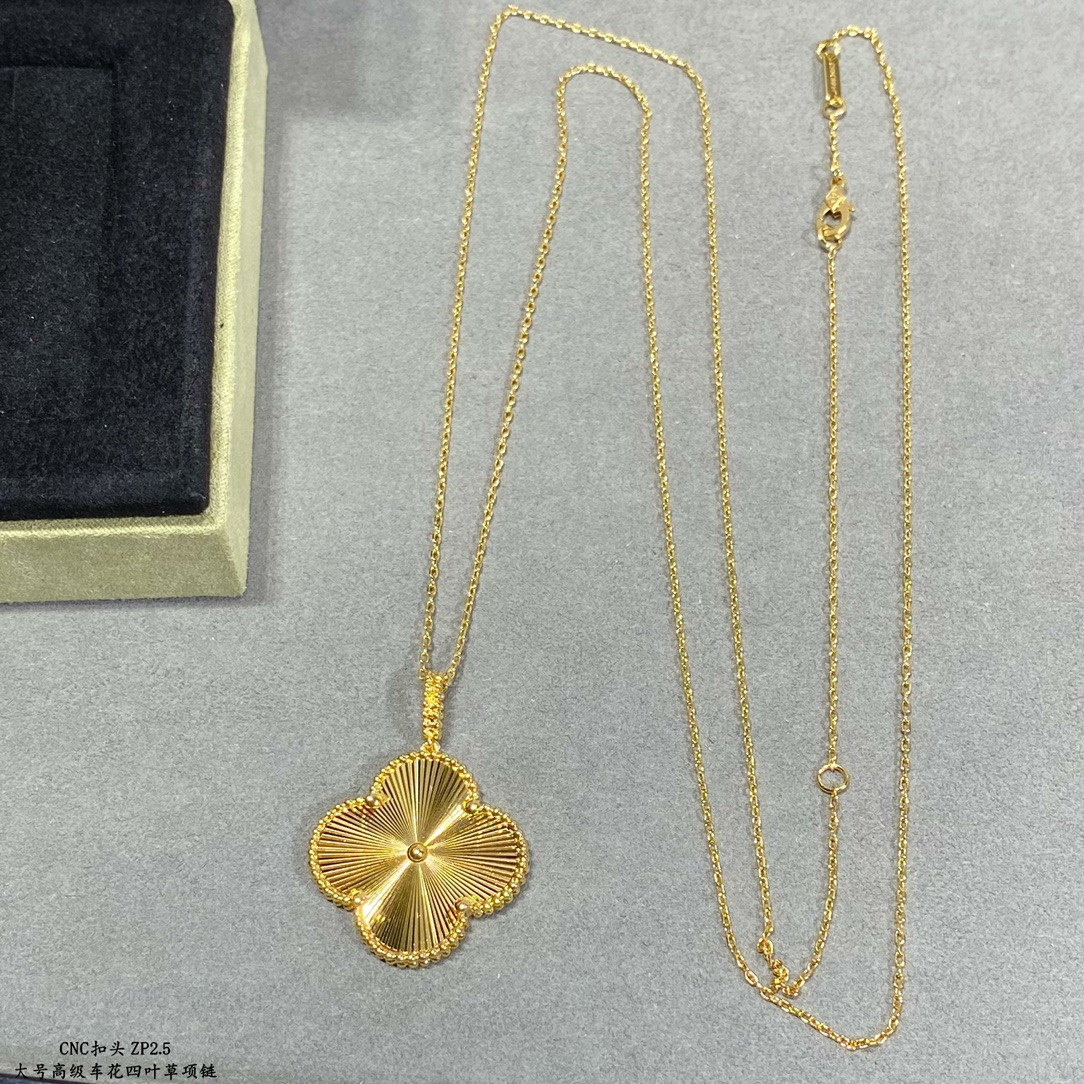 Van Cleef & Arpels Large Four Leaf Clover Necklace Diameter approx 2.5cm,Chain length approx 80cm