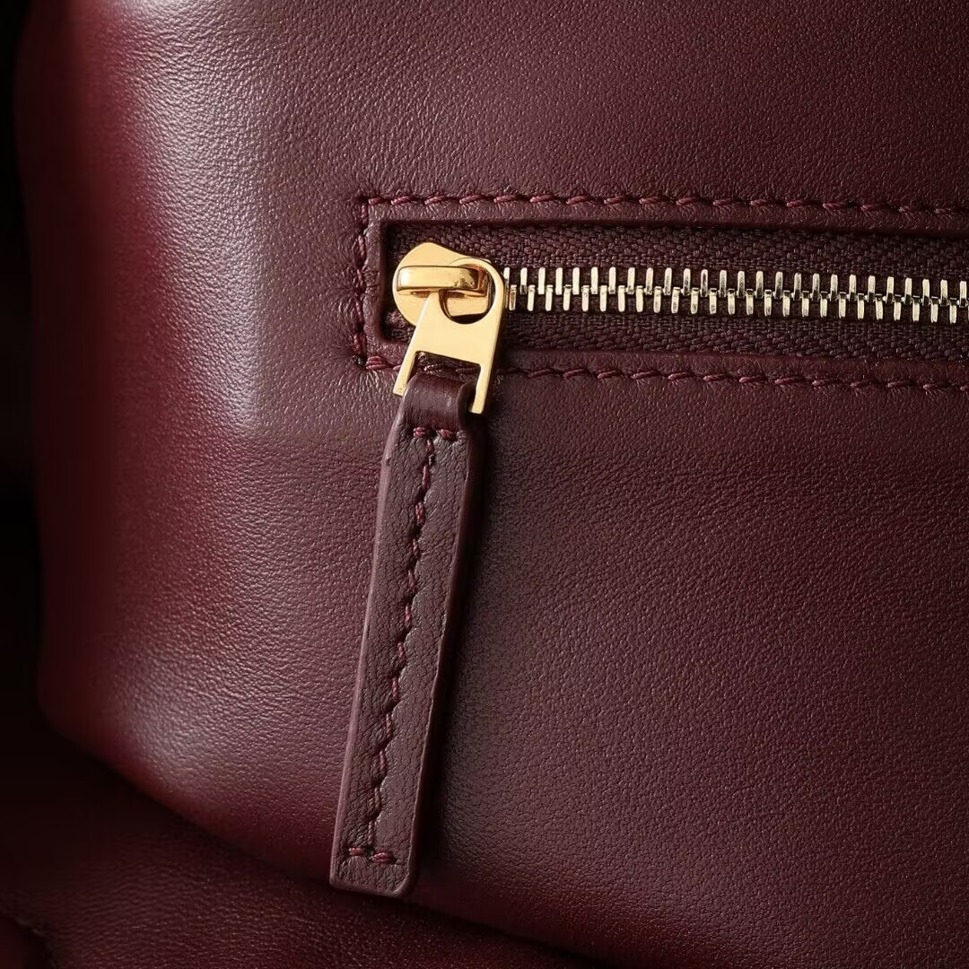 Bottega Veneta Small Andiamo 25x22x10.5cm