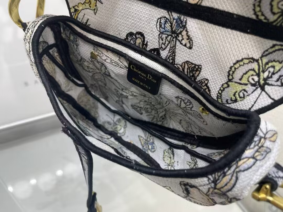 Dior Saddle Bag 25.5 x 20 x 6.5CM