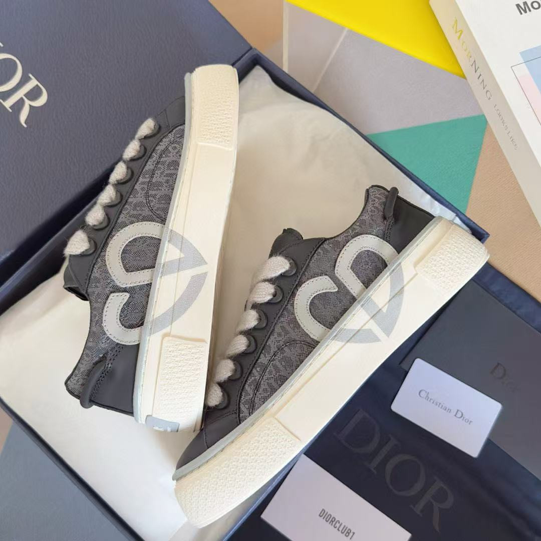 UA Dior B33 Sneaker