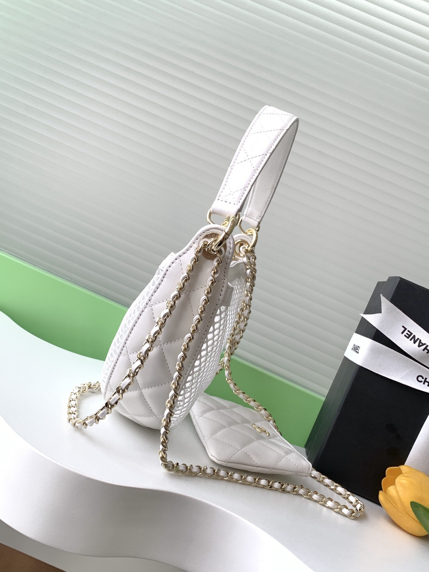 CHANEL Clutch With Chain Mesh Shiny Lambskin Gold Tone AP4573 15x22x6cm