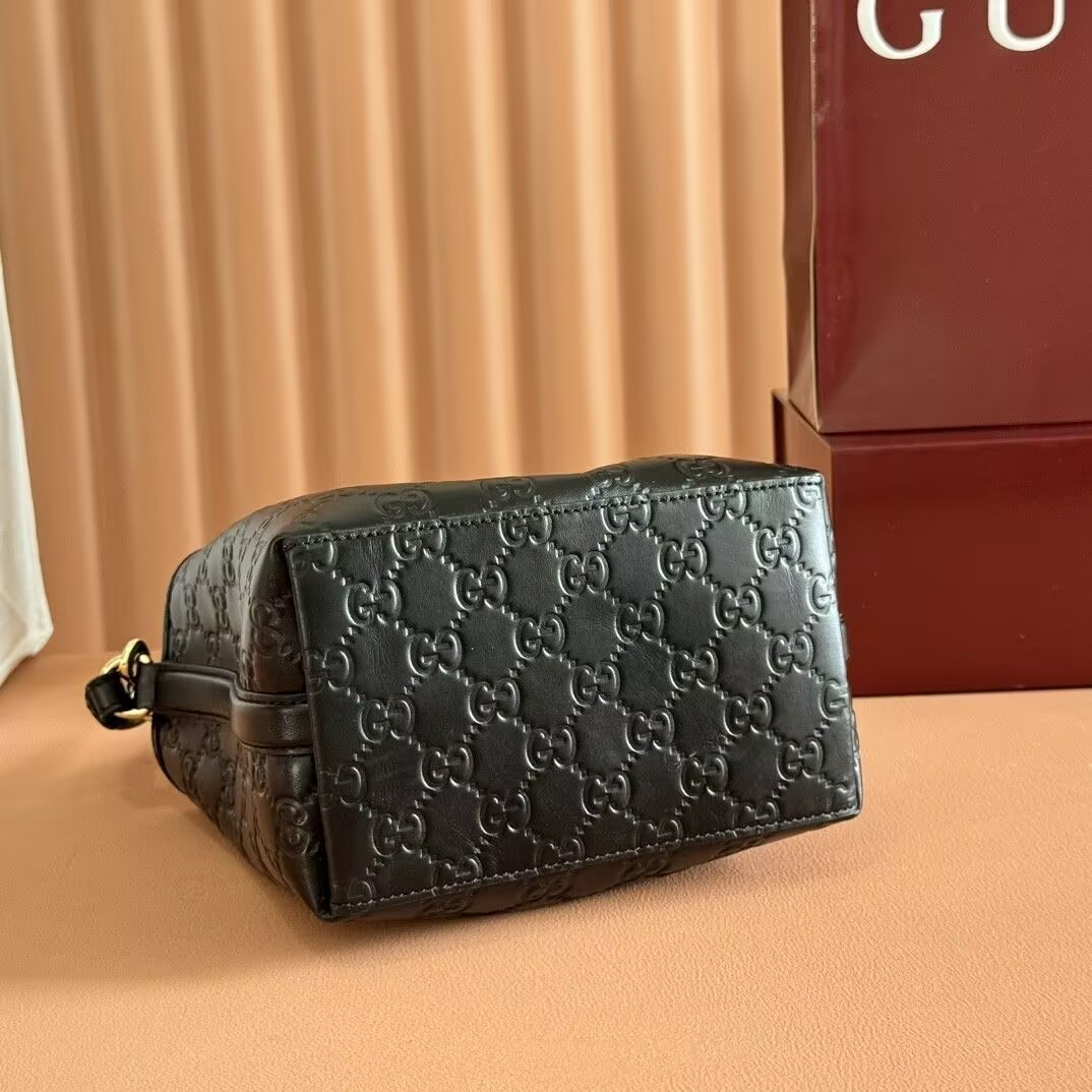 Gucci GG Emblem Small Bucket Bag 19x18x11cm