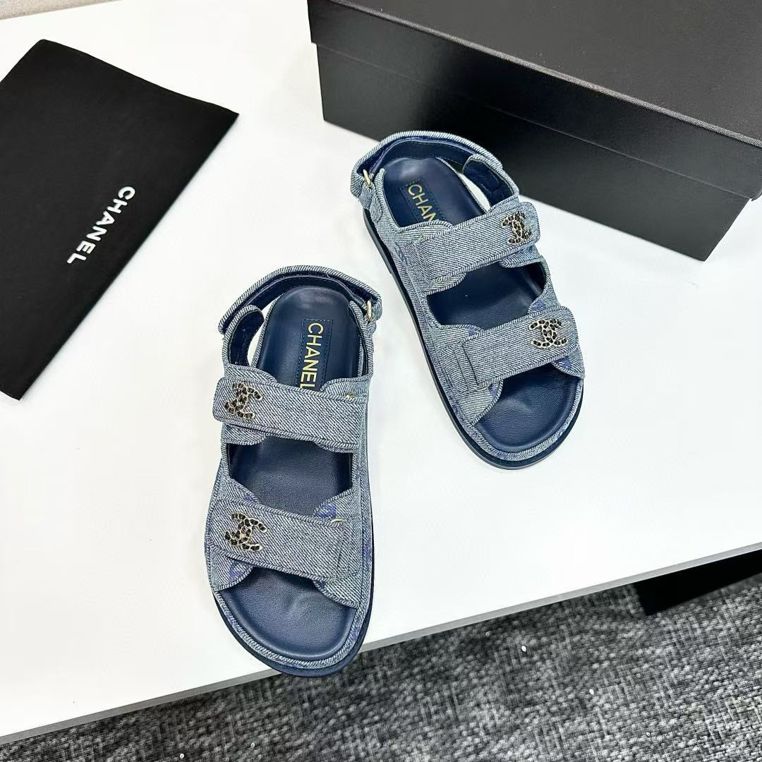 UA Chanel Slides