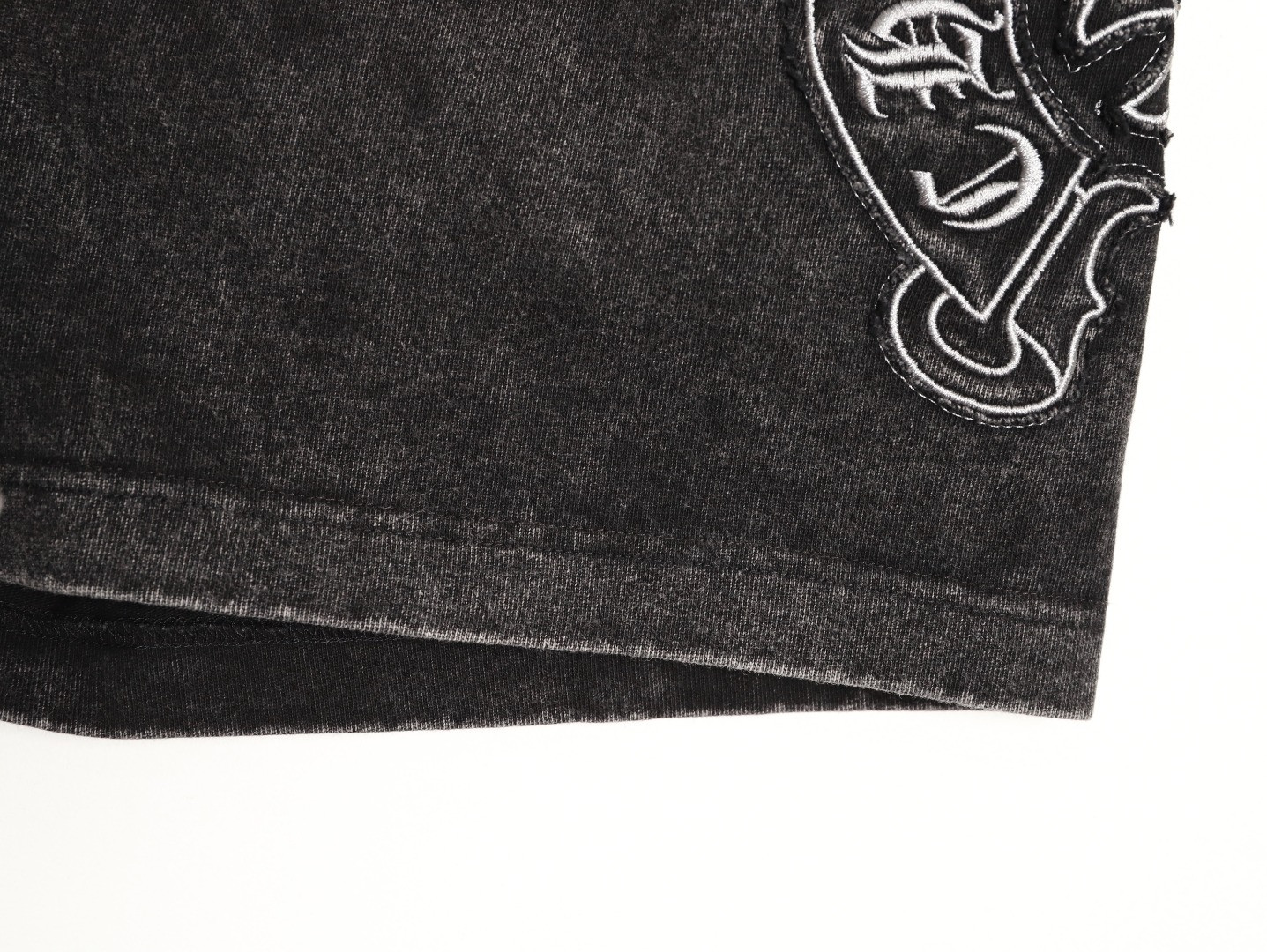 Ch*0me He**ts 25ss shorts