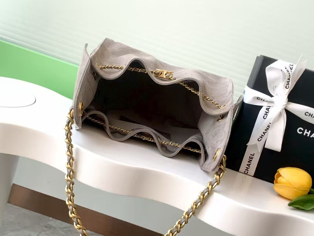 CHANEL 25C Bucket Bag 26x30x14cm