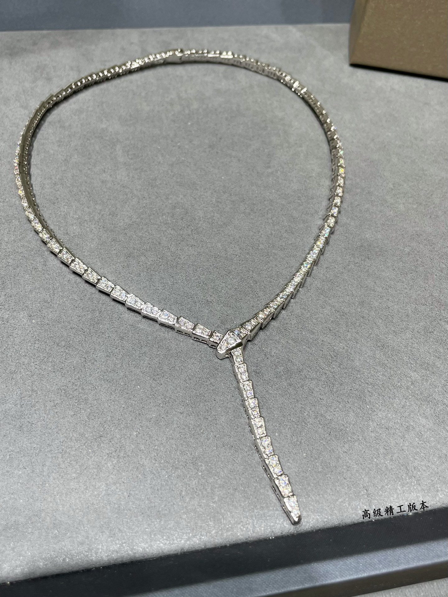 Bvlgari Thin snake Necklace(No refund or exchange)