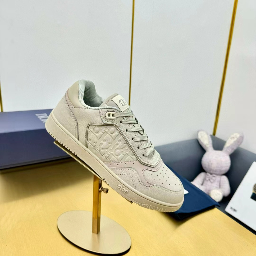 UA DIOR B27 Low-Top Sneaker Beige Grained Calfskin and Beige Dior Gravity Leather