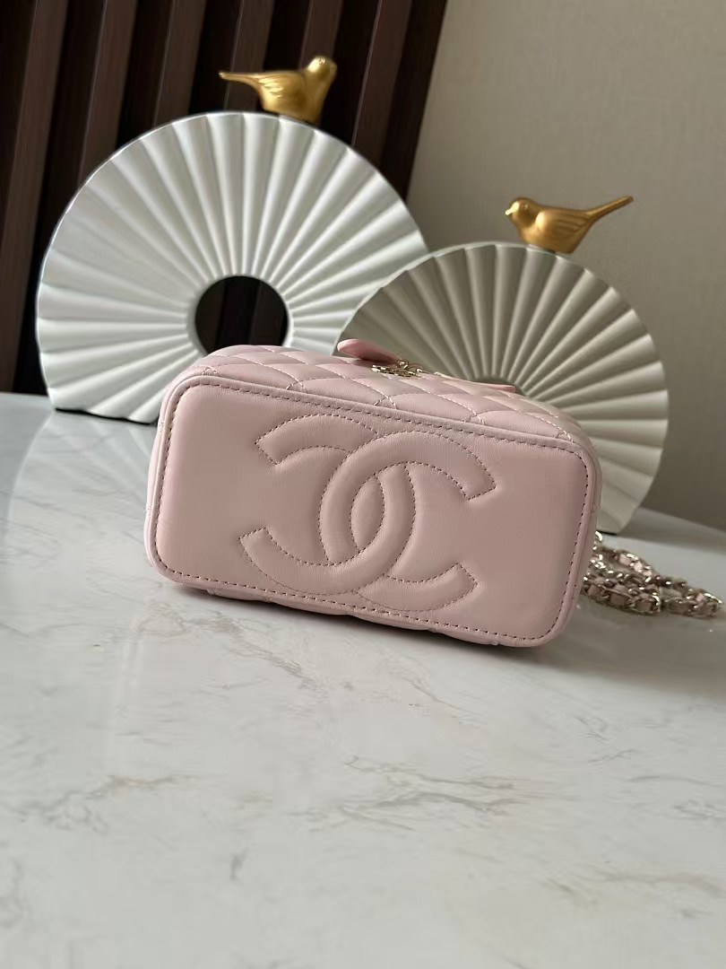 Chanel Long Vanity with chain 16.5x10x8cm