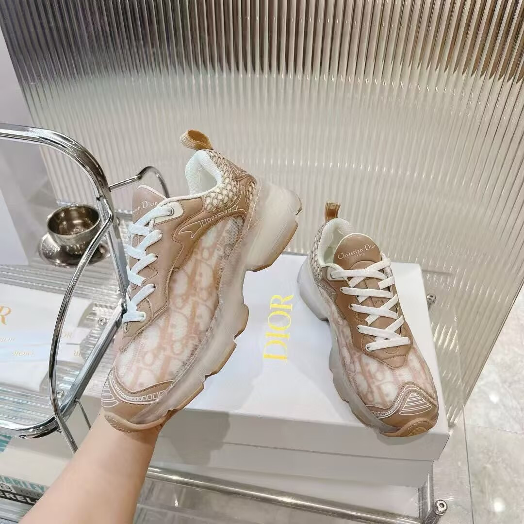 UA Dior Vibe Sneaker