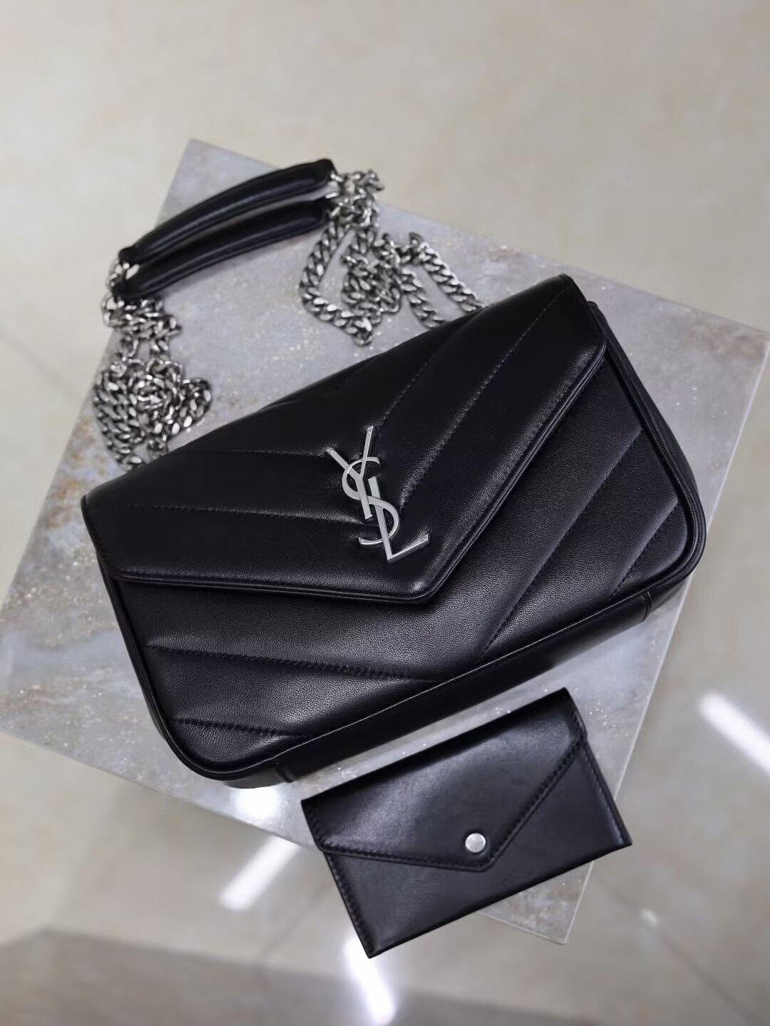 YSL LOULOU small in MATELASSÉ lambskin 24x14x6cm