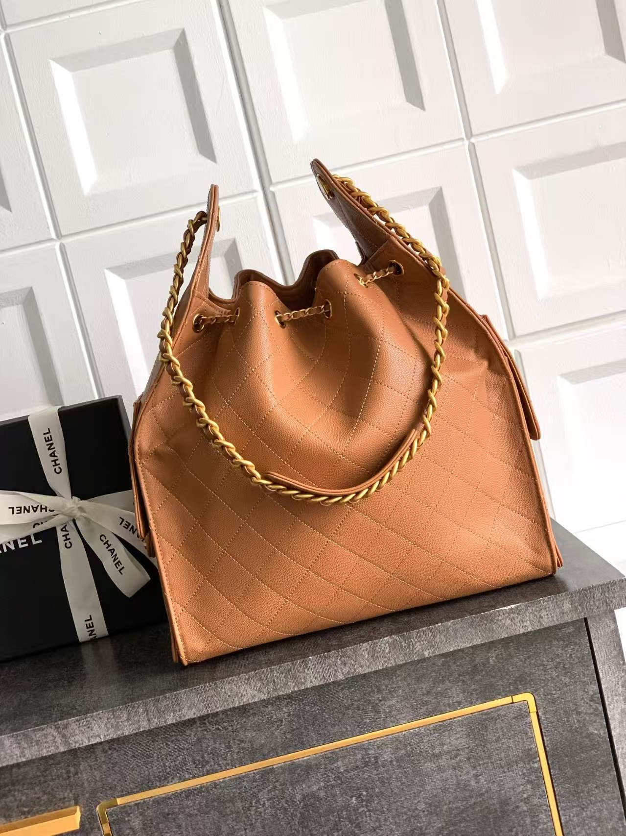 CHANEL 25C Bucket BAG 40x30x15cm