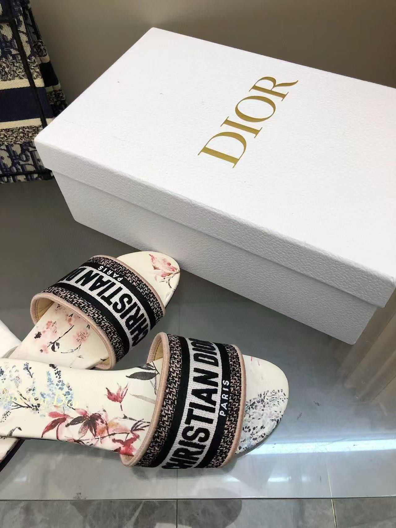 UA Dior Dway Slide