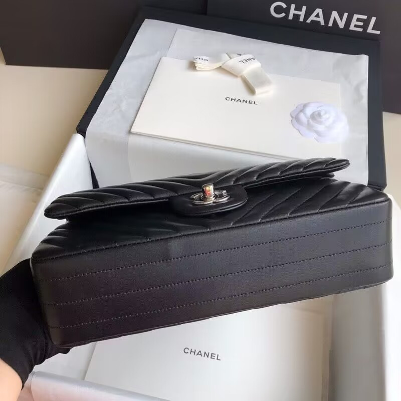 CHANEL Flap Bag 25cm