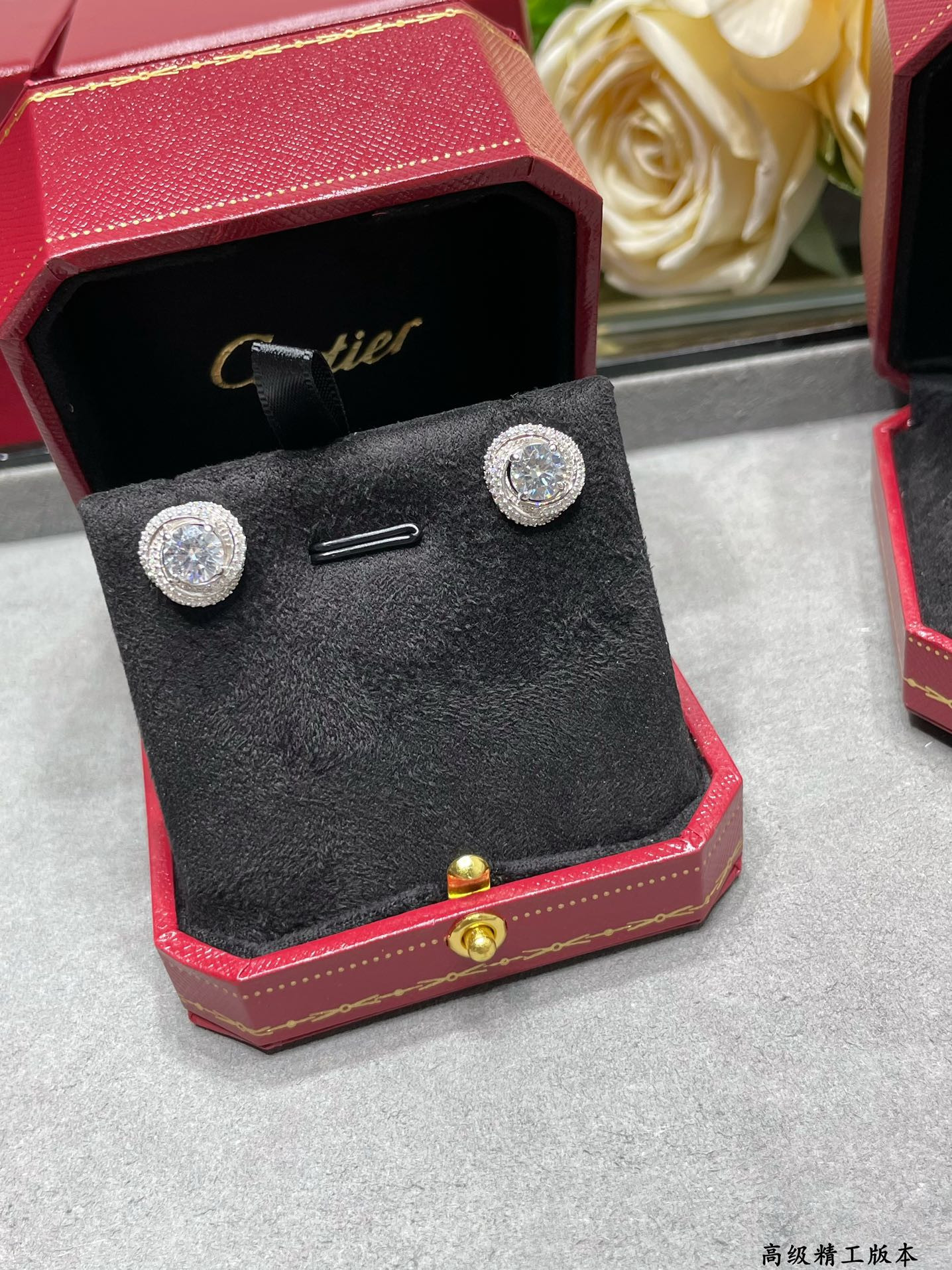 Cartier Twist stud Earrings
