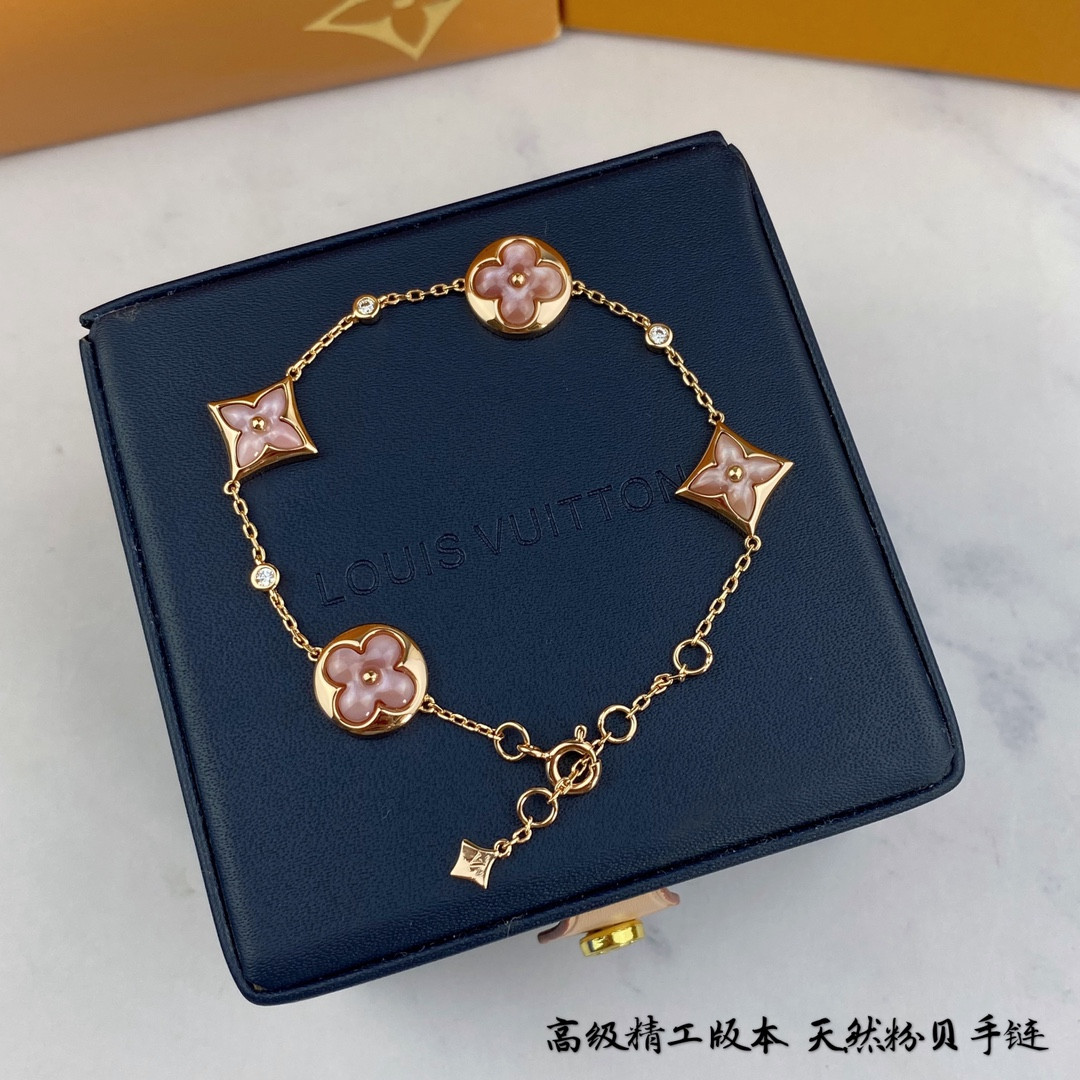Louis Vuitton Four-Flower Natural Pink Shell Bracelet