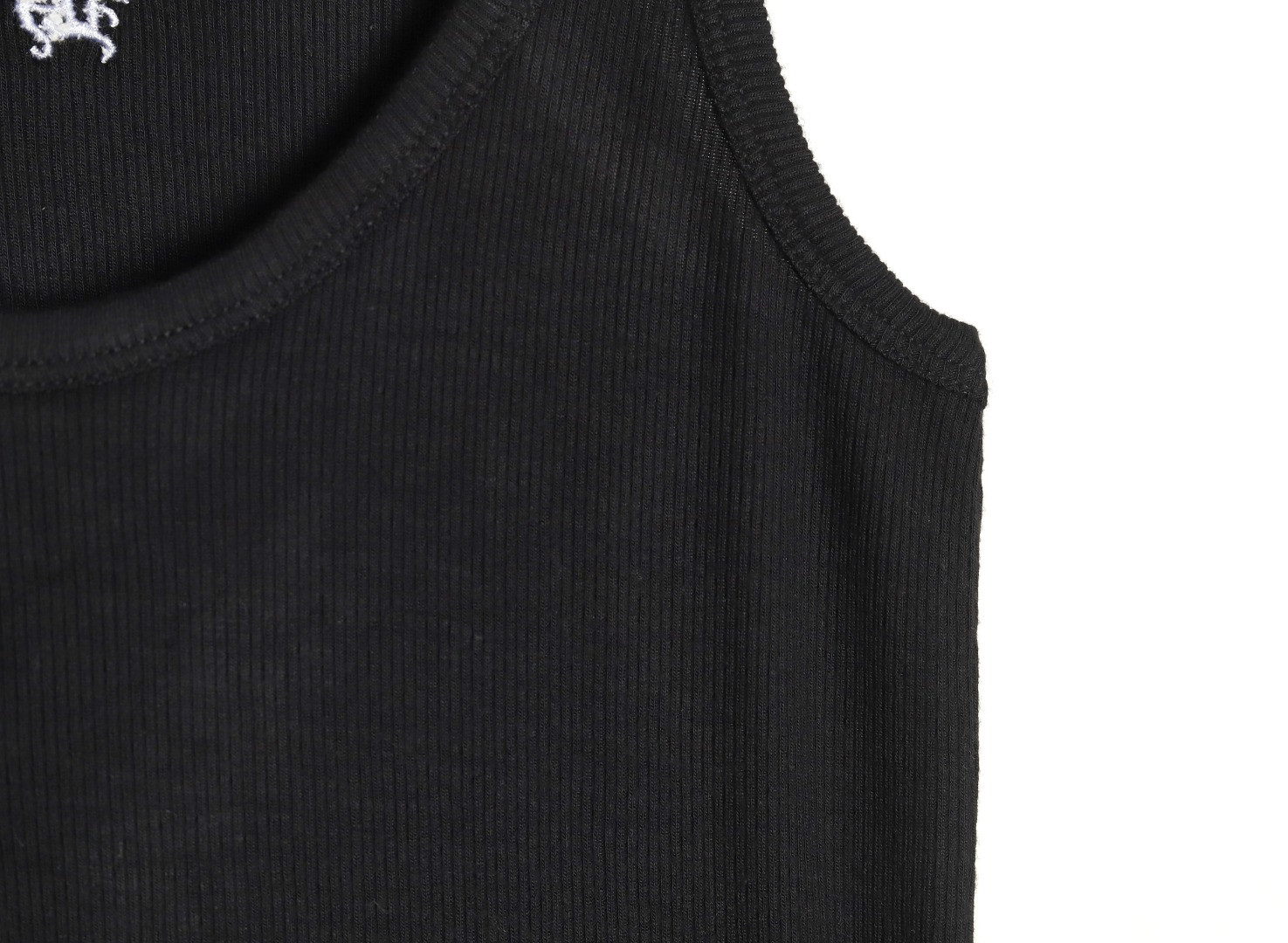 Ch*0me He**ts ch knitting vest