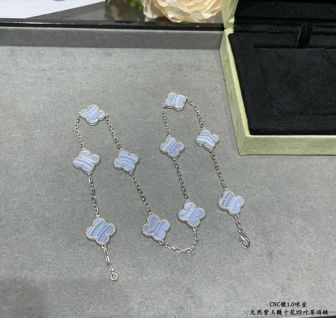 Van Cleef & Arpels Natural purple chalcedony ten-flower four-leaf clover Necklace