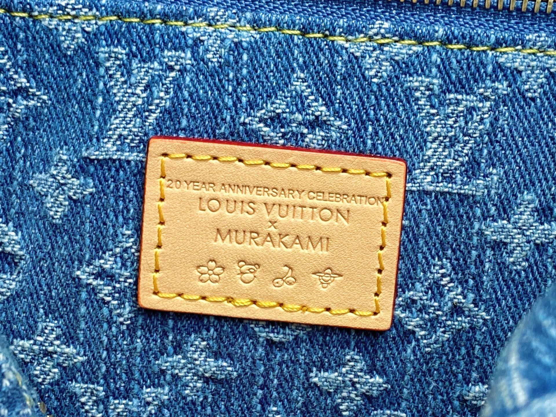 LV x TM Cosmetic Pouch GM M13893 27x18x9cm
