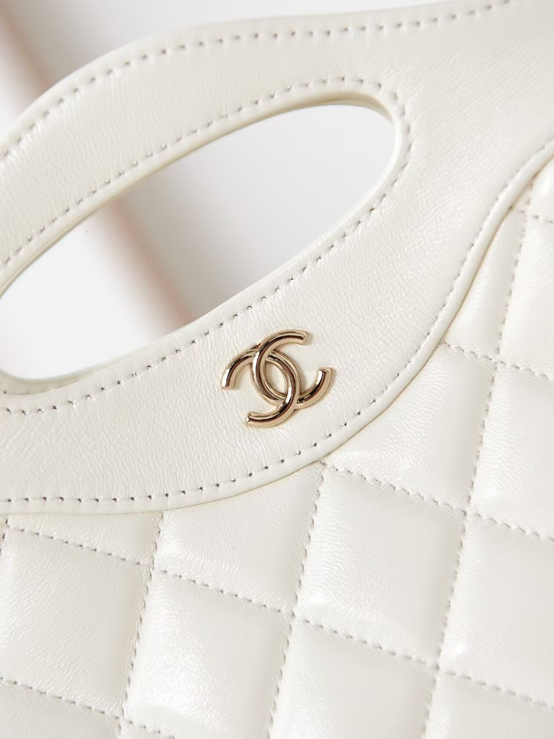 Chanel 31 Nano Chain Bag Lambskin AS3656 17.5x20.5x4cm