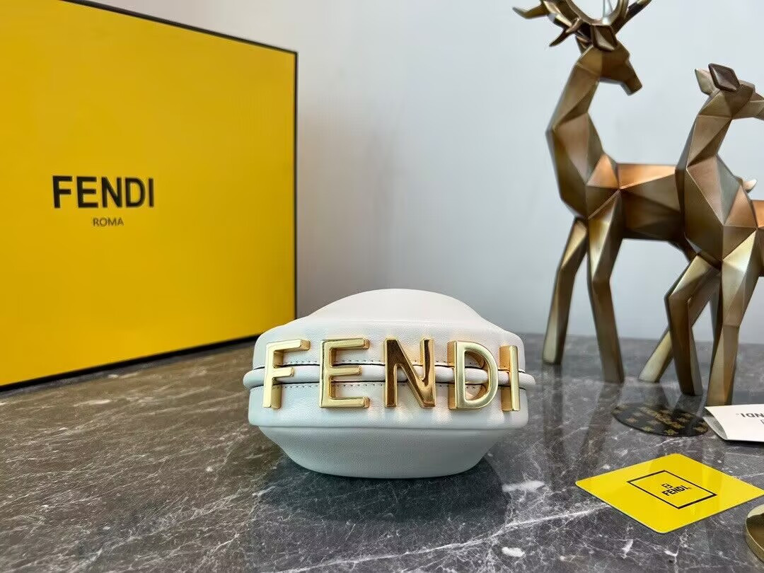 Fendi Nano Fendigraphy Hobo bag 14x5x16.5cm