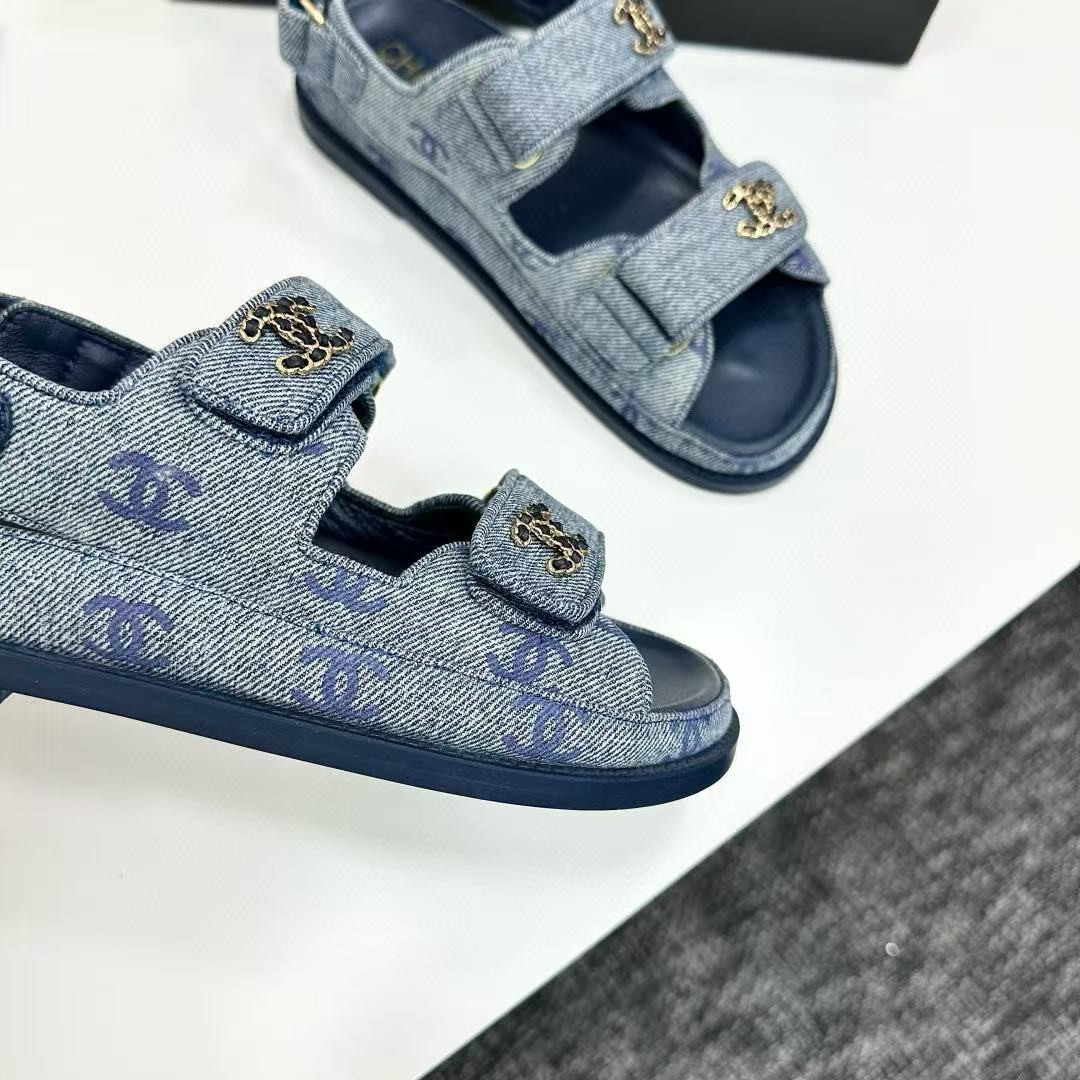 UA Chanel Slides
