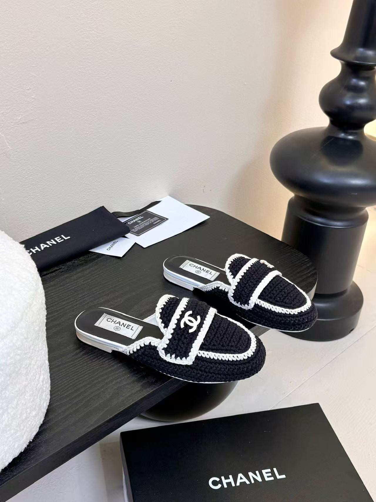UA Chanel Slides