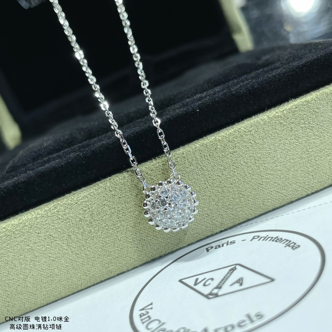 Van Cleef & Arpels round bead full diamond necklace