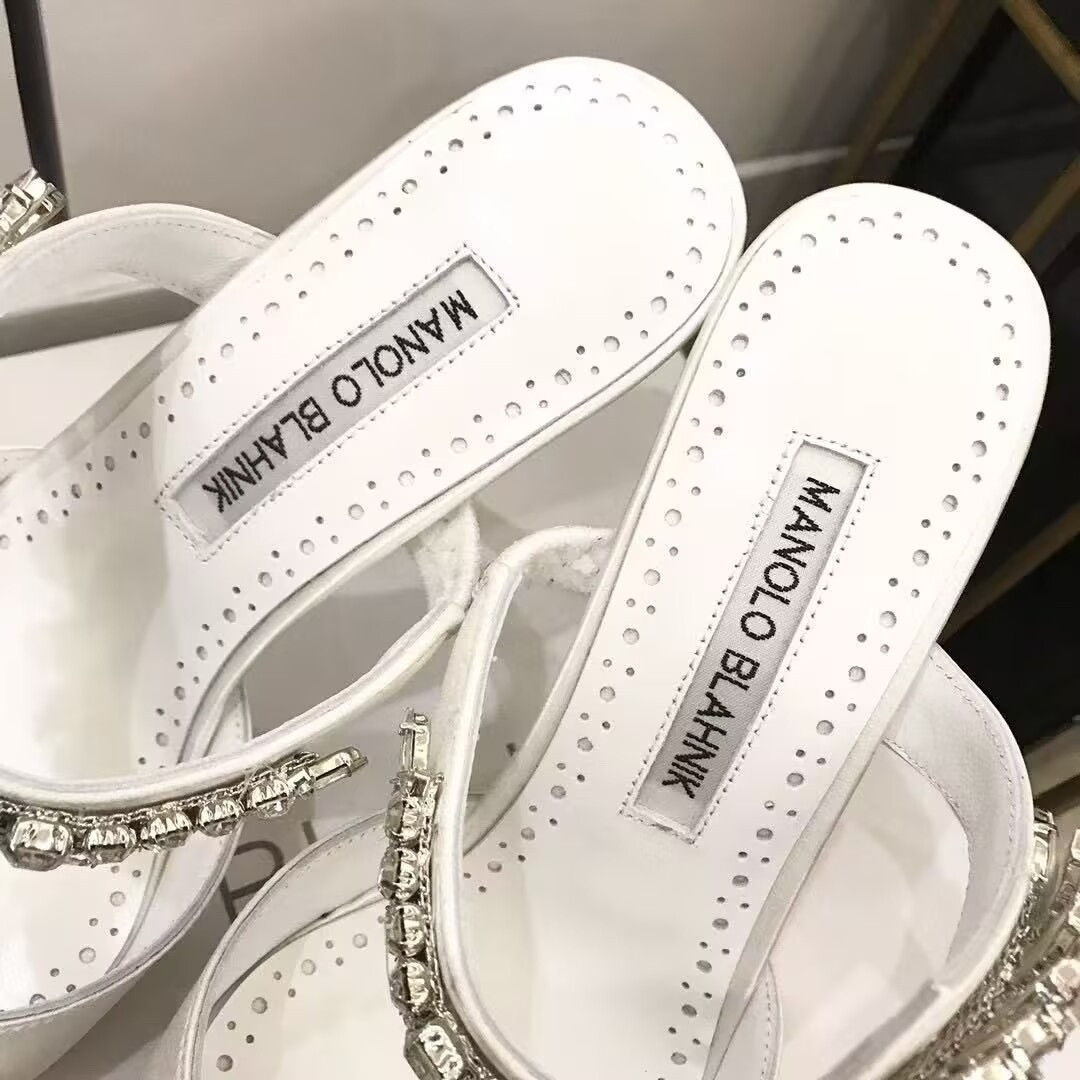 UA MANOLO BLAHNIK Shoes