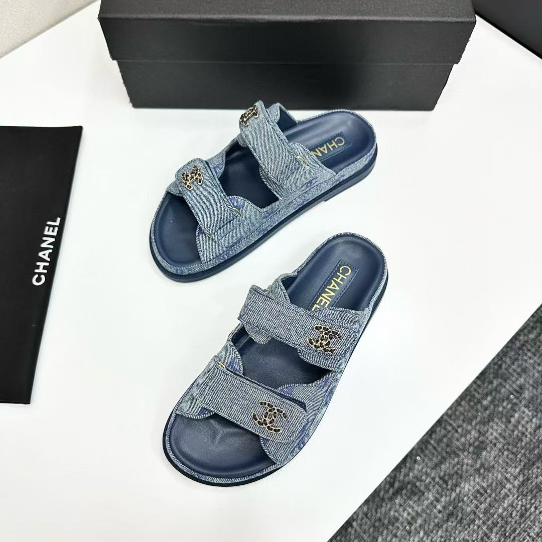 UA Chanel Slides