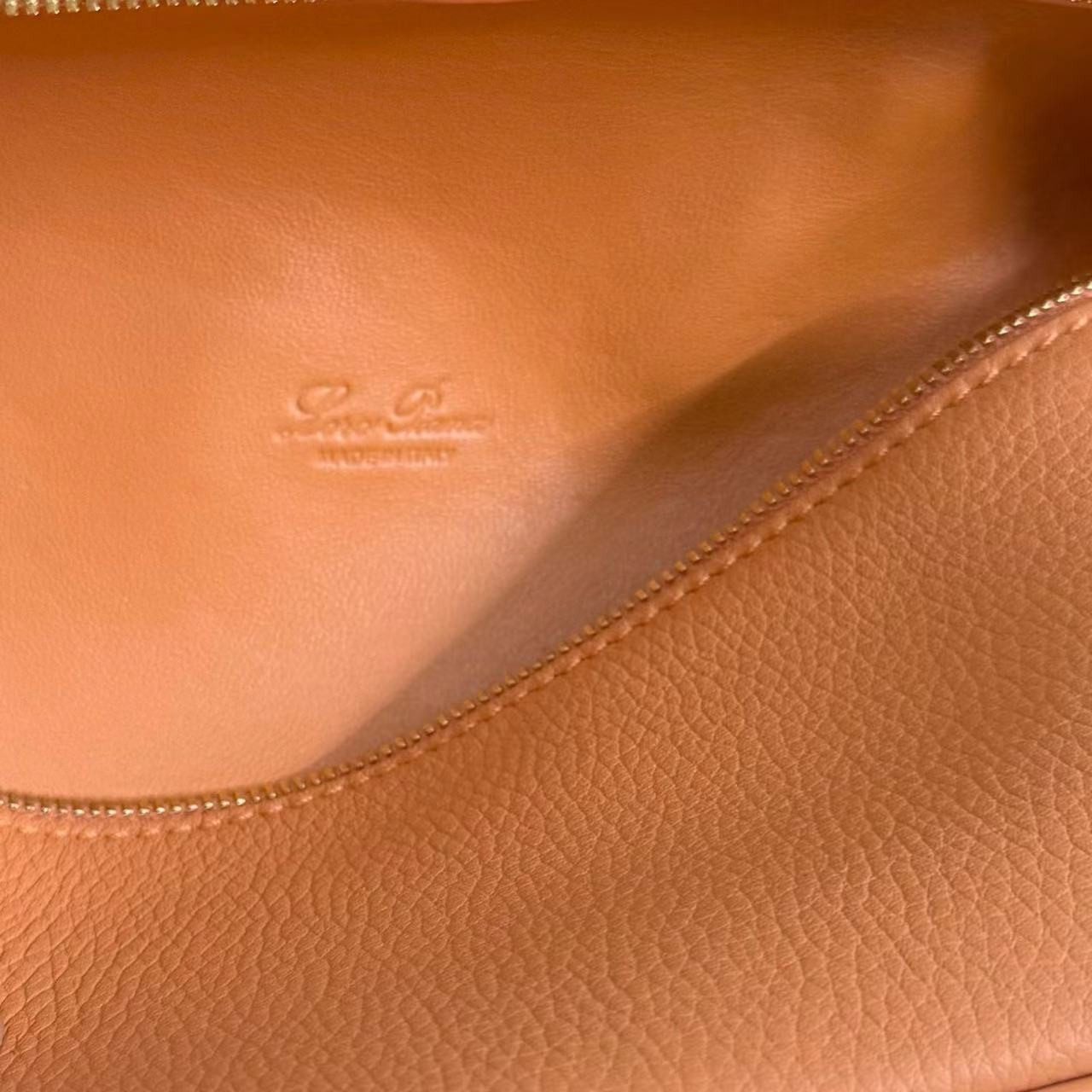 Loro Piana Extra Pocket L19 Grained Calfskin 11 x 19 x 6.5 cm