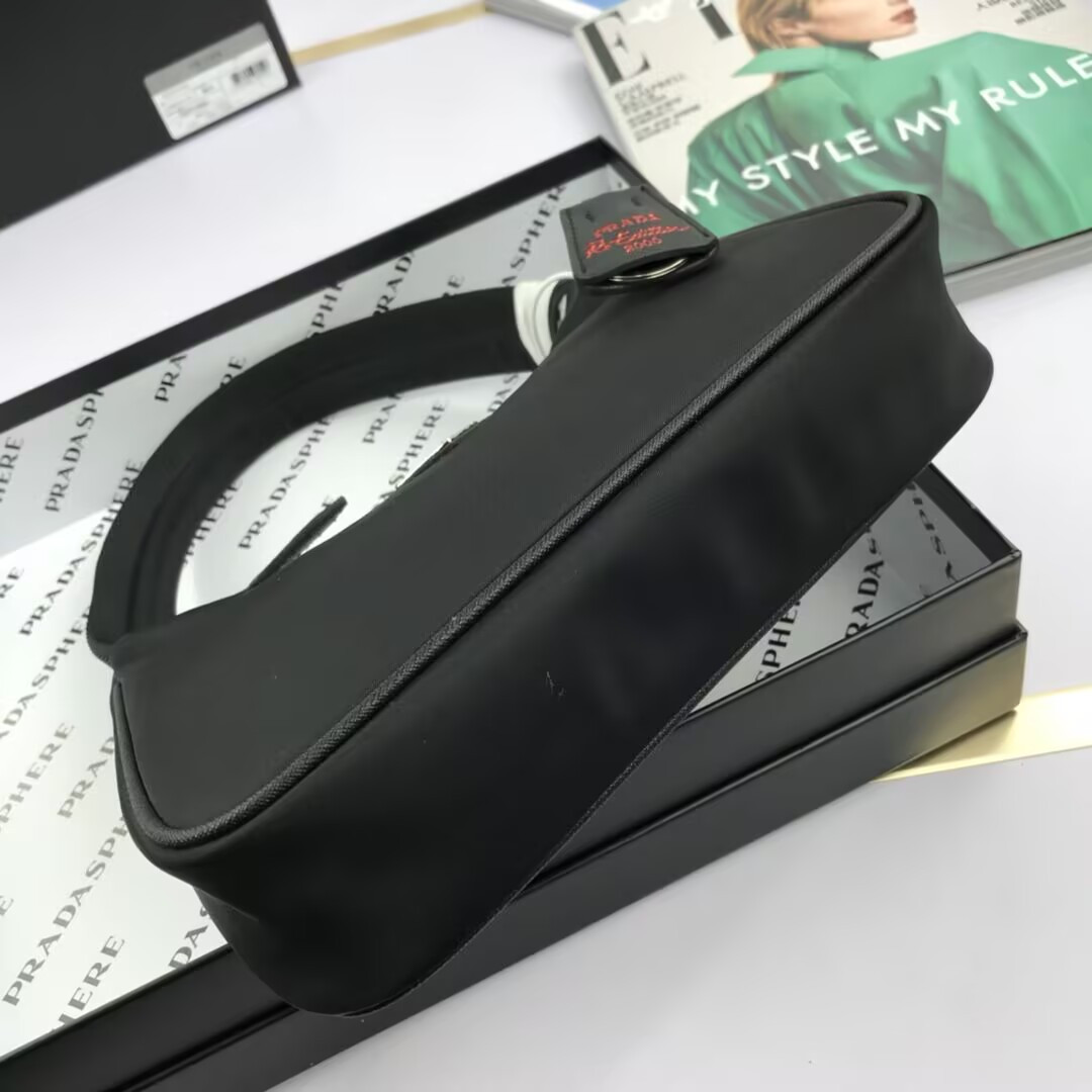 Prada Hobo 2000 23 x 13 x 5 cm