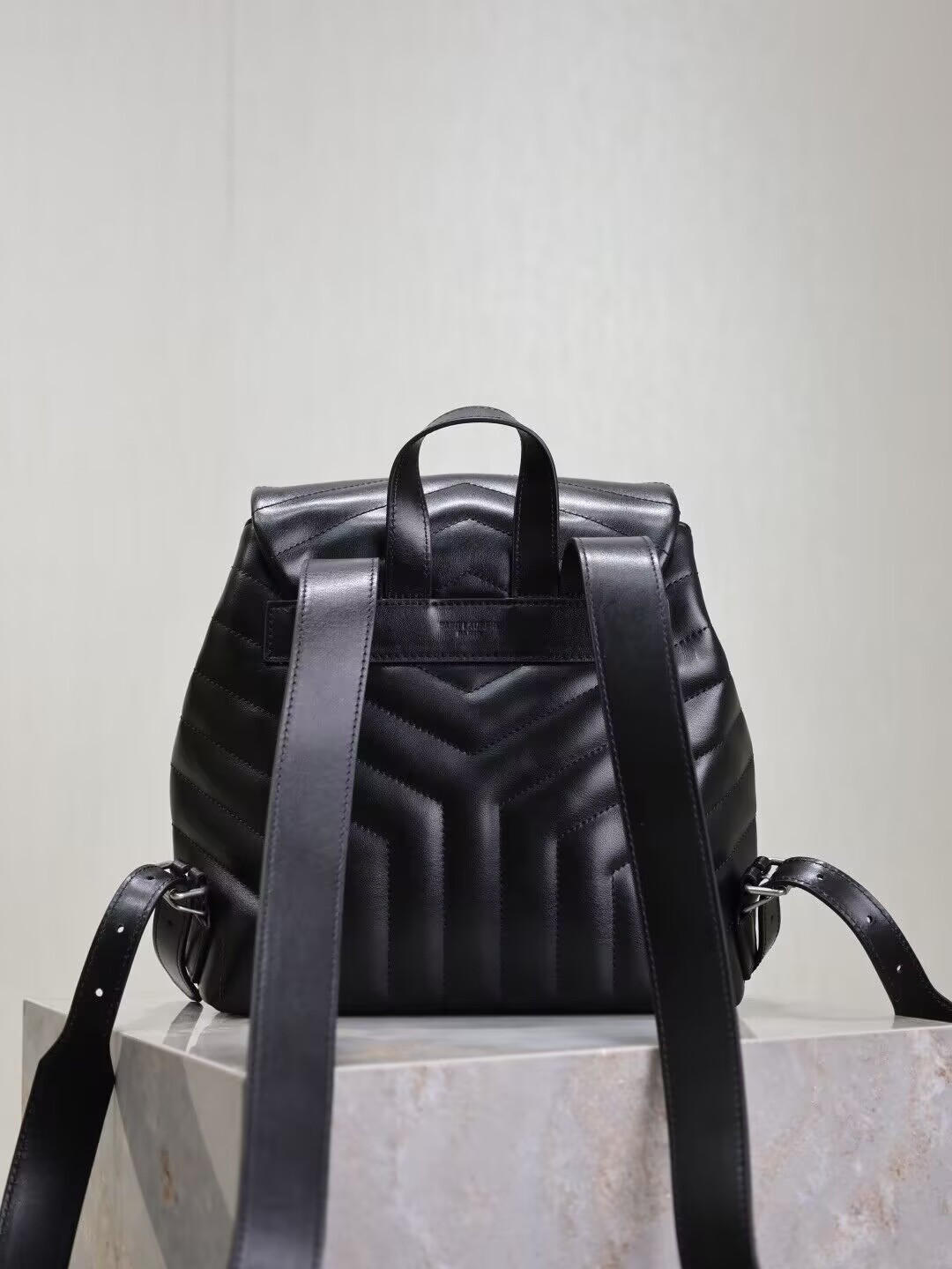 YSL LOULOU BACKPACK BLACK 26x22x11cm