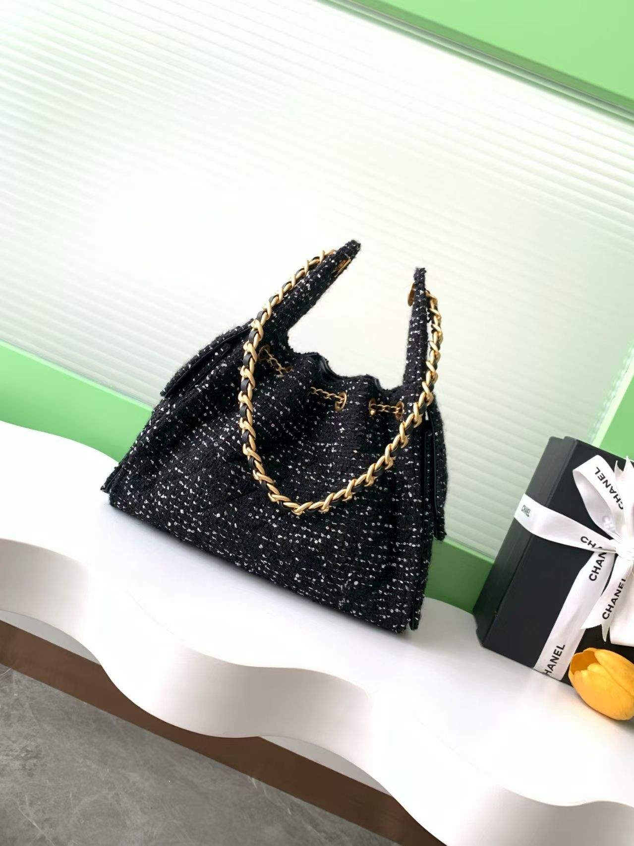 Chanel 25 Bucket Tweed Bag 26x30x14cm