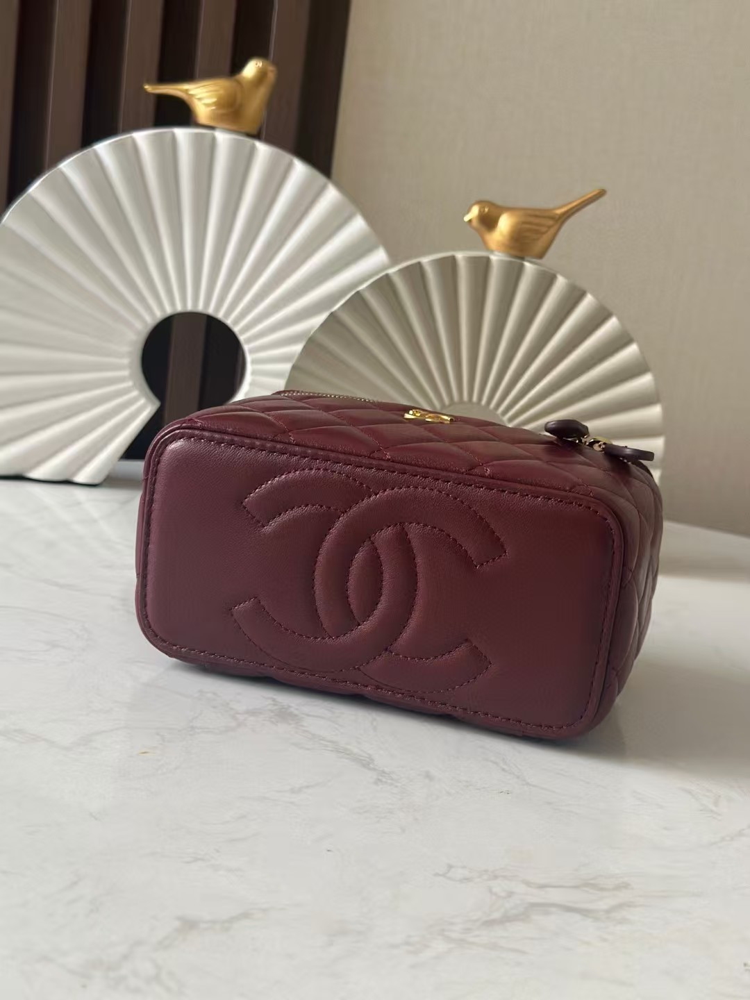 CHANEL Vanity With Chain 9.5x17x8cm