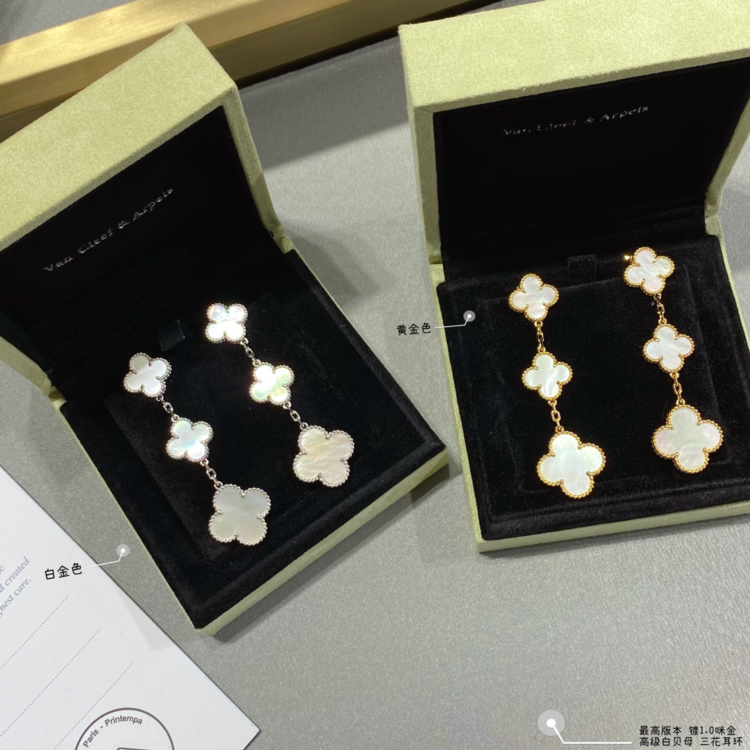 Van Cleef & Arpels High-grade white Fritillaria three flowers Earrings