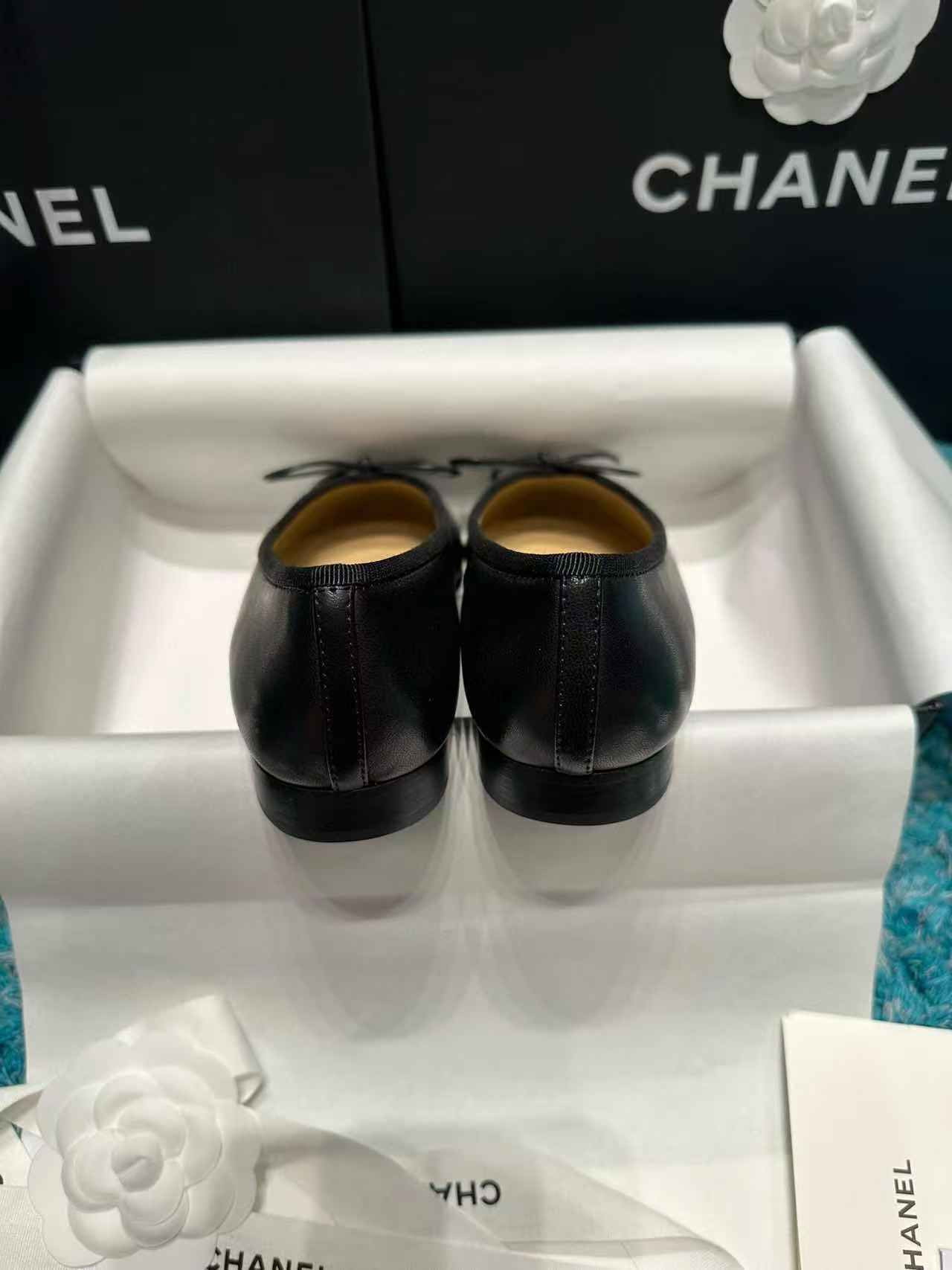 UA CHANEL BALLET FLATS