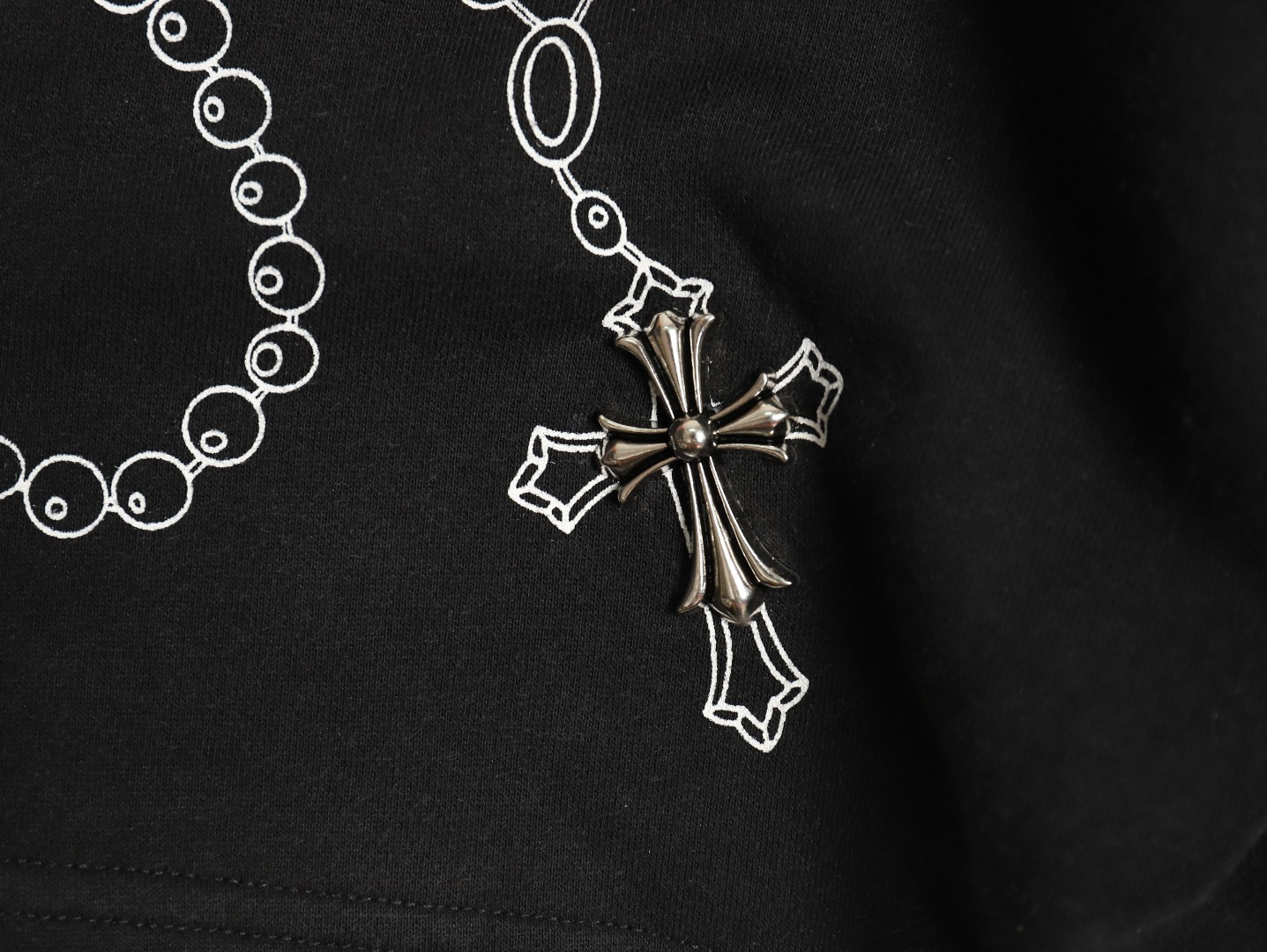 Ch*0me He**ts shorts