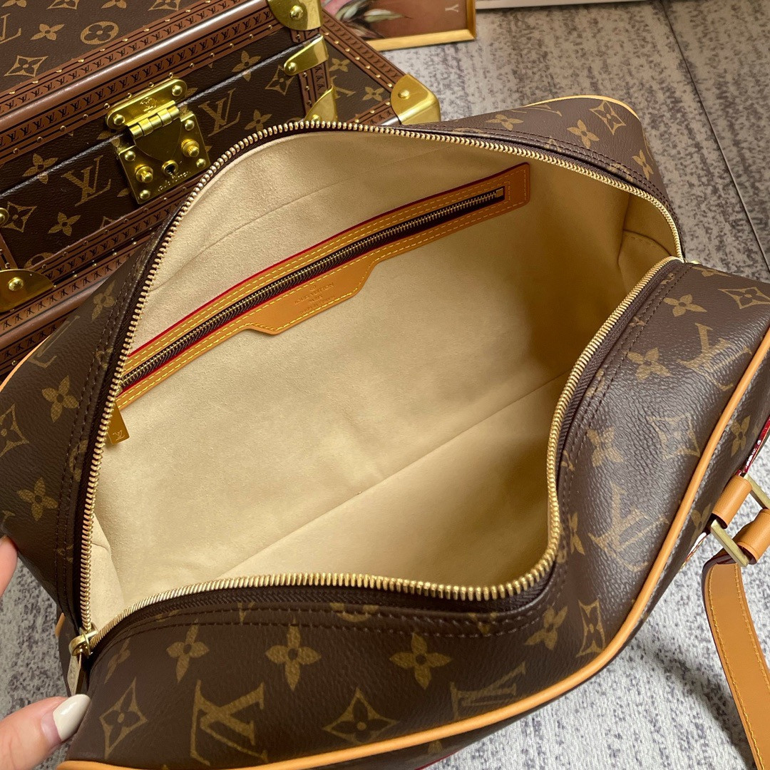 LOUIS VUITTON LV CITE GM M51181