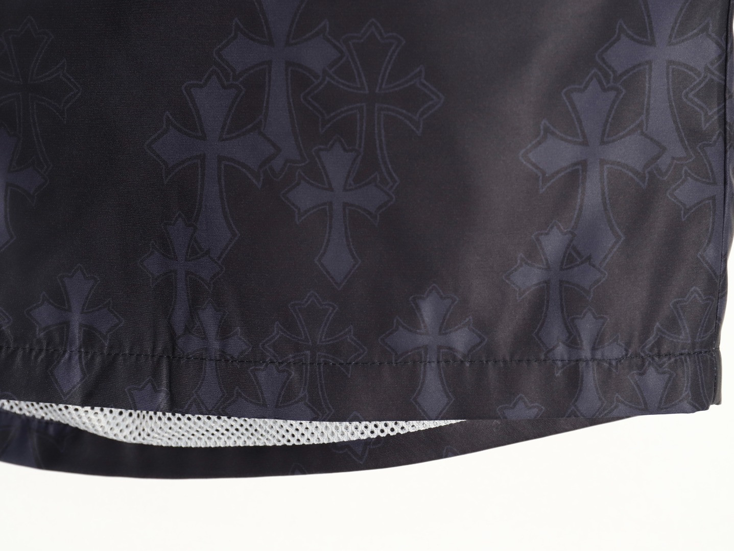 Ch*0me He**ts shorts